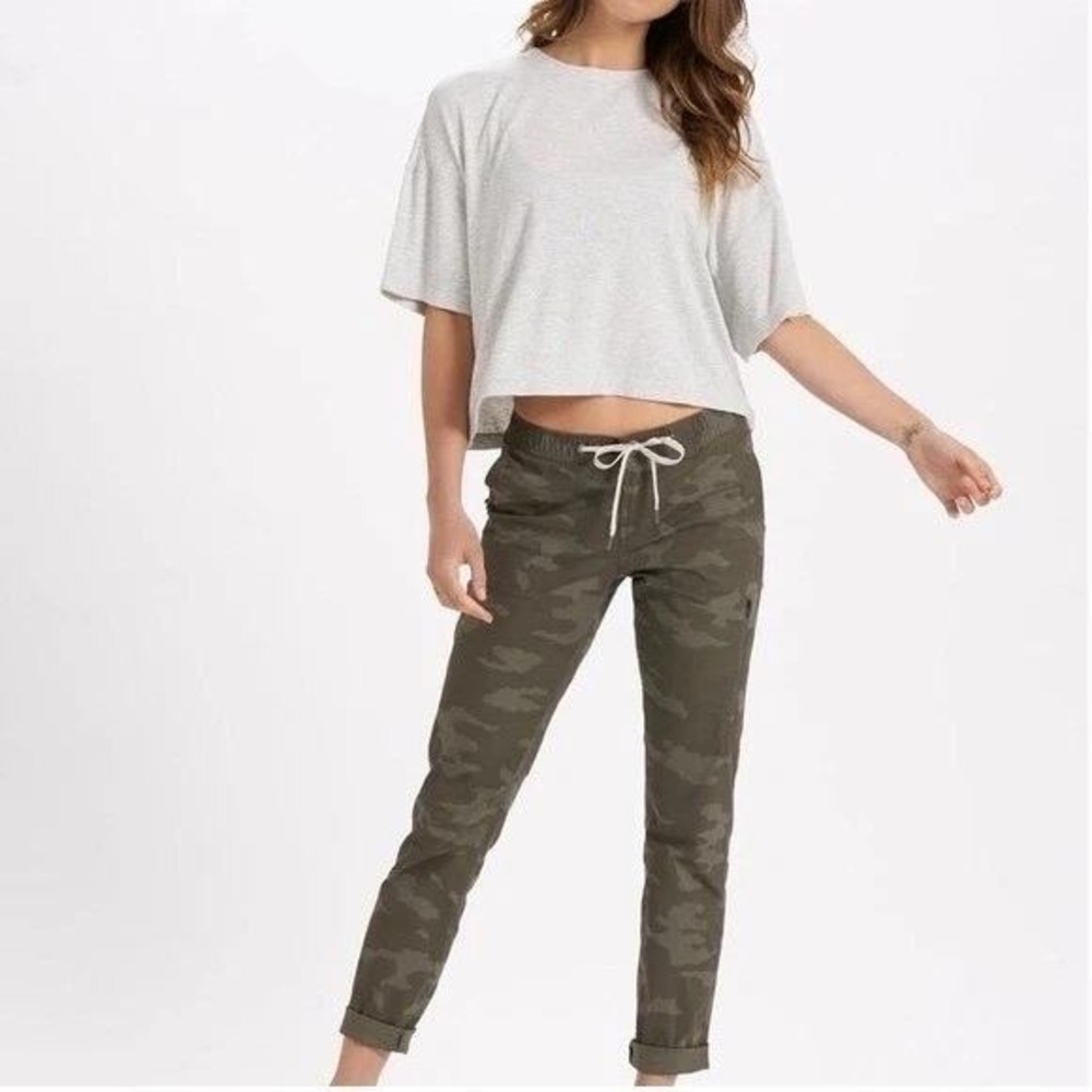 Vuori Ripstop‎ Pants Womens Large Camo Green NWOT VW401 Cotton Stretch Jogger